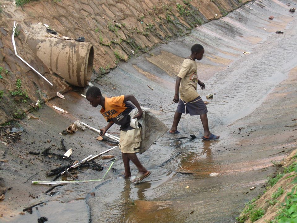 STRASSENKINDER MISSION - Tuyambe - Kinder Not in Africa